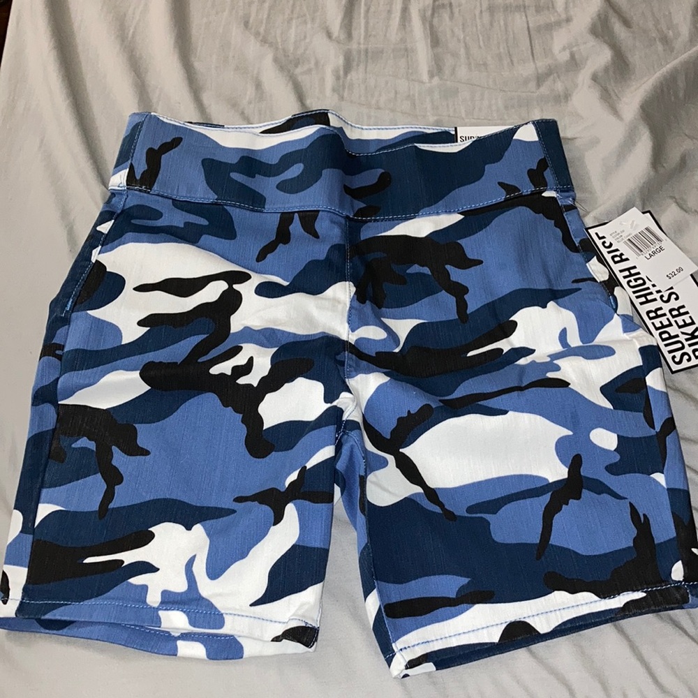 Camo blue biker shorts